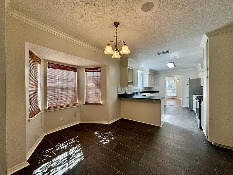 803 Henckley Ave — Photo 16
