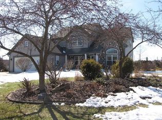N72W22553 Edgewood Ln, Sussex, WI