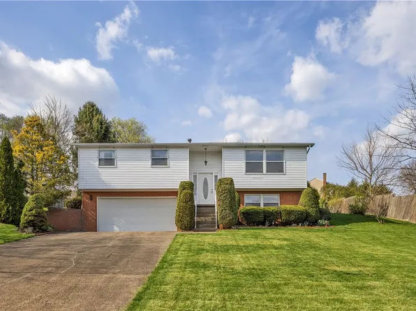 7 Torrington Dr, Greensburg, PA 15601