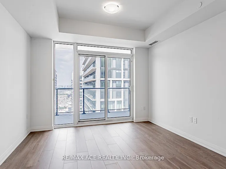 8960 Jane St #2318 — Photo 13