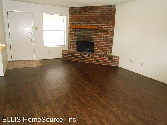 4th image of 2426 W Northgate Dr
