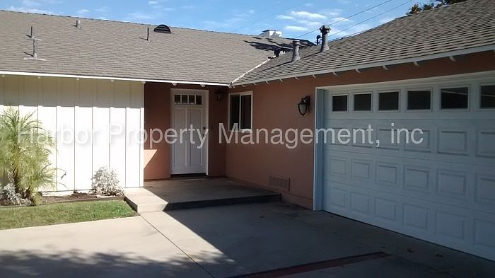 1st image of 2062 W Crestwood St