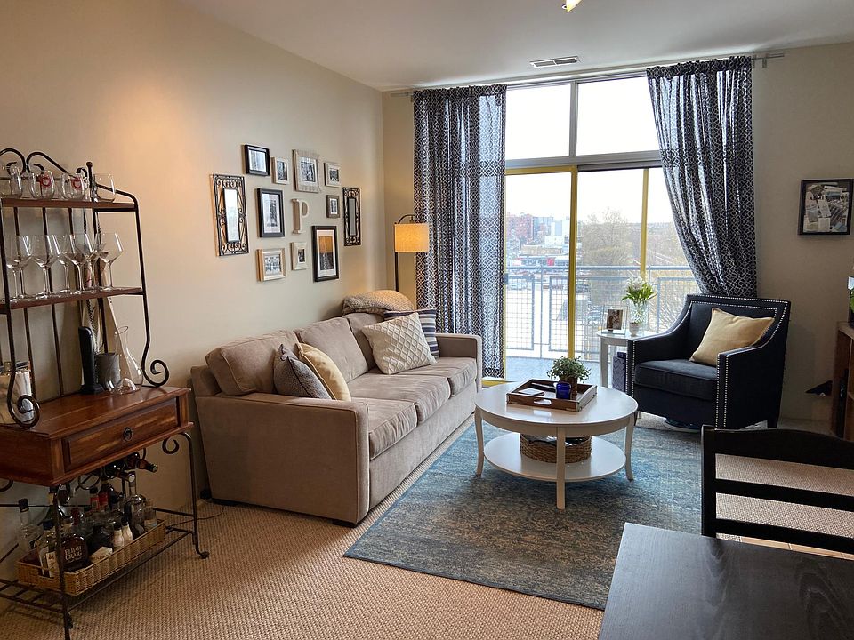 1st image of 1210 Chicago Ave APT 708