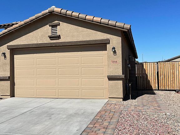 3rd image of 1666 E Jardin Pl
