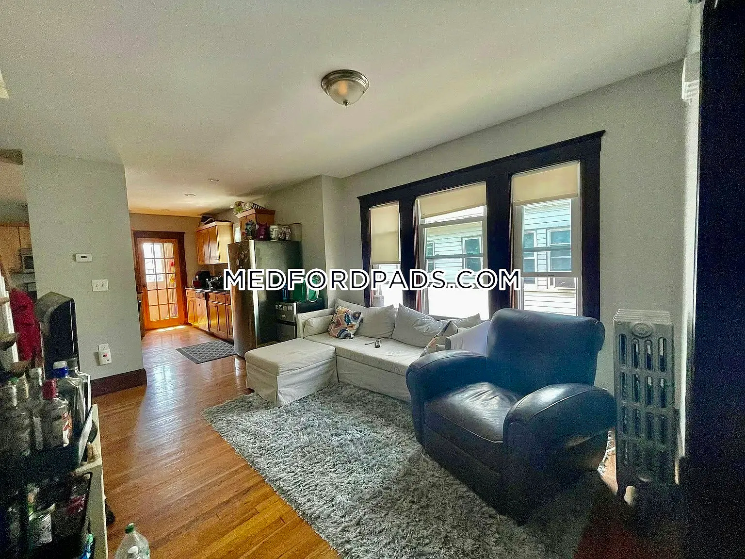 6 bed, 9999 sqft, $8,400 — Photo 2