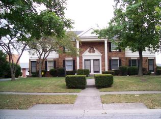 5520 Cresthaven Ln, Toledo, OH 43614