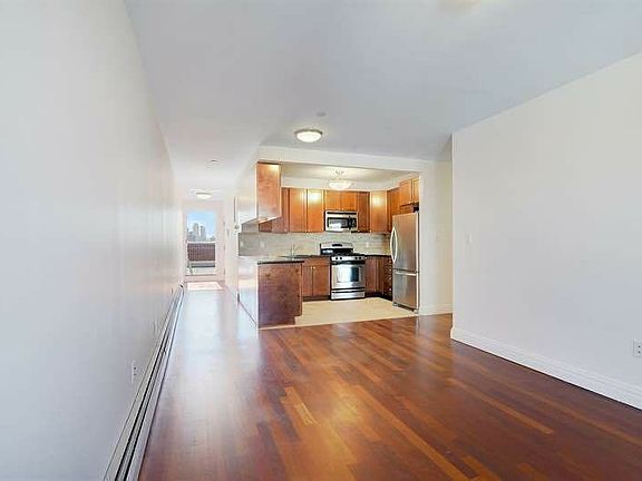 4th image of 1805 27th Ave