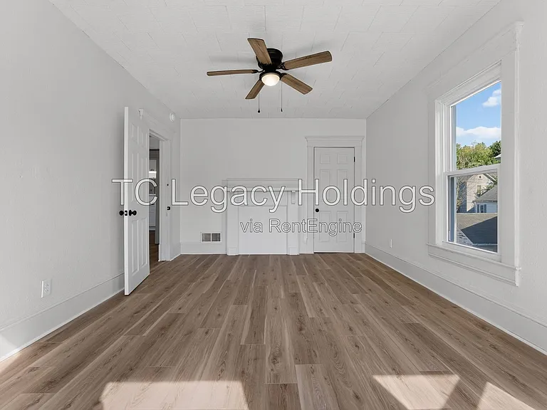890 Traction St — Photo 27