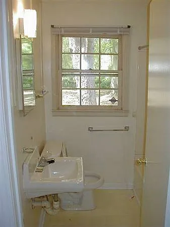 3386 Phillips Cir — Photo 4