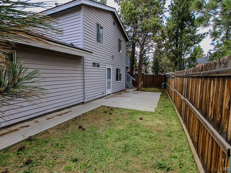 870 Ash Ln — Photo 39