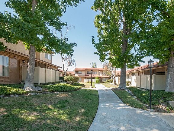 3rd image of 1421 Ramona Dr