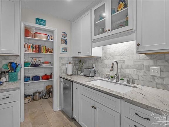 5th image of 4831 E Olive Rd APT 1D