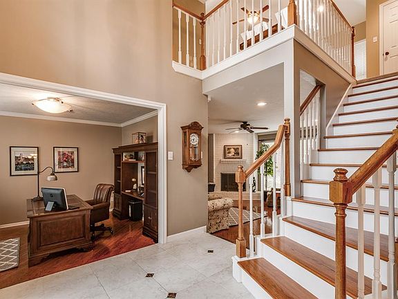 3rd image of 5202 Laurelwood Dr