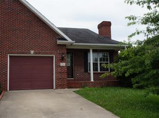 211 Inverness Ln, Winchester, KY 40391