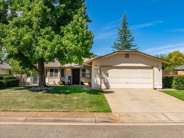 3538 Dune St, Redding, CA 96002