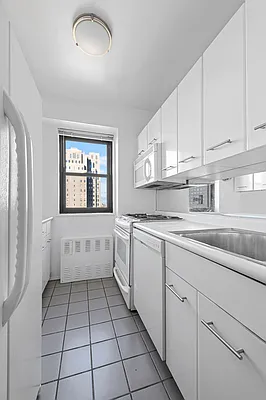 Rented by Keller Williams NYC | media 6