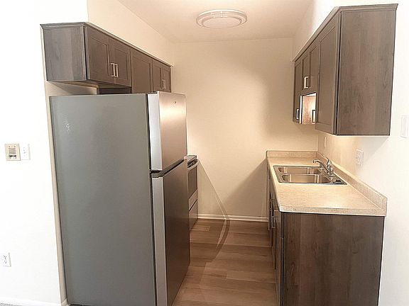 3rd image of 121 W North St APT 27