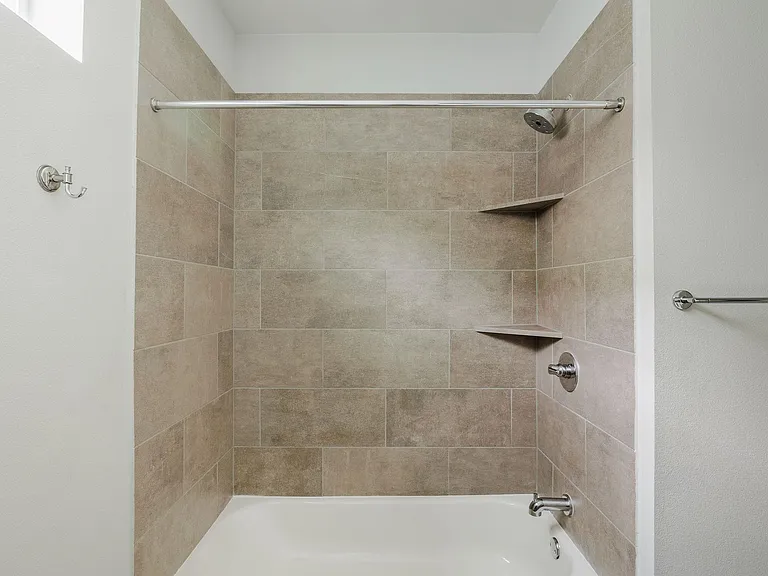 801 N Bluff Dr #28 — Photo 26