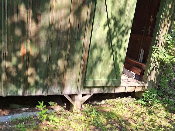 5th image of 29402 Rebscher Rd