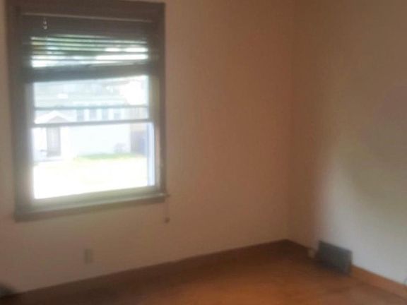 2nd image of 644 Minnesota Ave