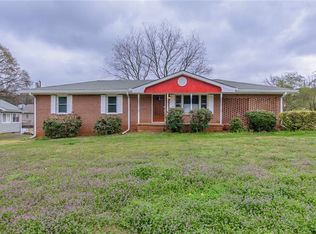 836 Casco Dr NW, Lilburn, GA 30047