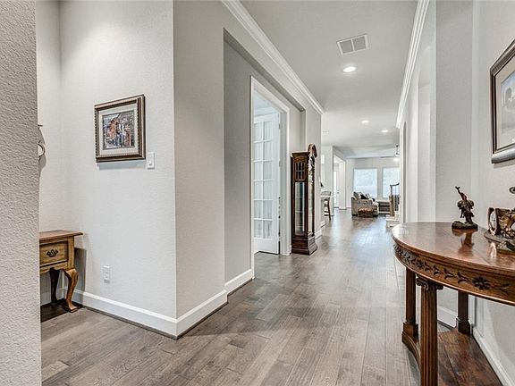 5th image of 4937 Campbeltown Dr