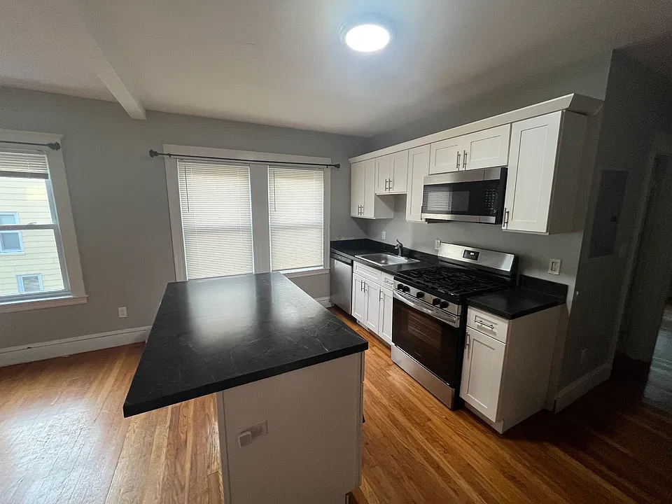 38 Boynton St #2-R