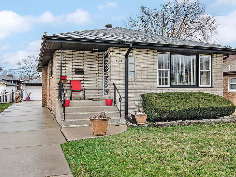 1st image of 444 Crandon Ave