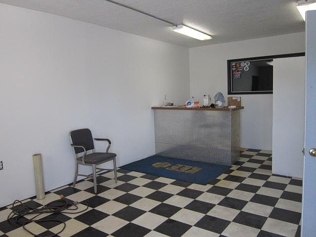 2nd image of 710 10th St NE