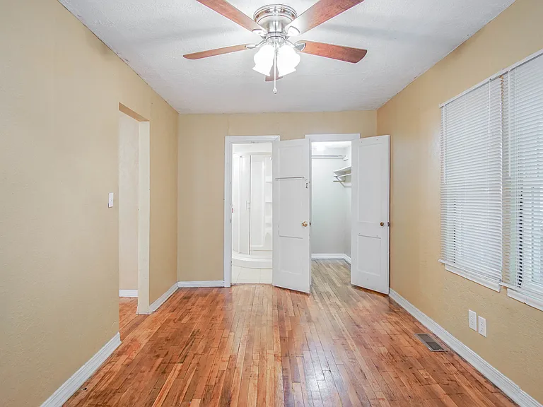 458 College Ave — Photo 7