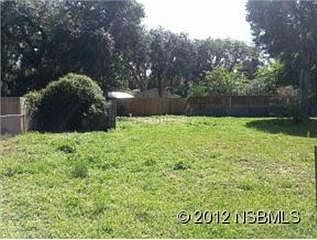 1st image of 826 S Myrtle Ave