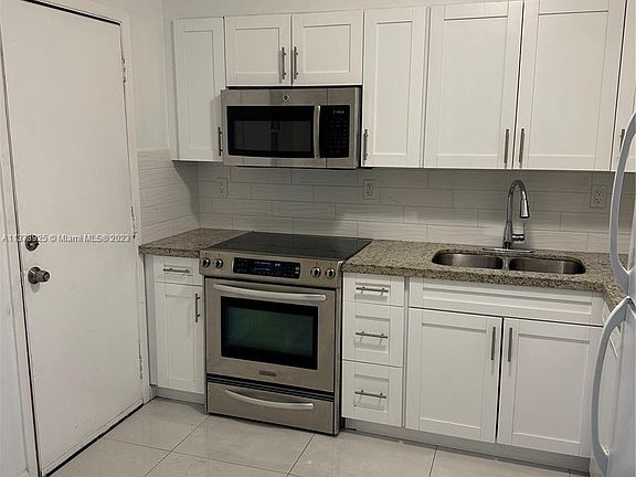 2nd image of 12590 NE 16th Ave APT 609