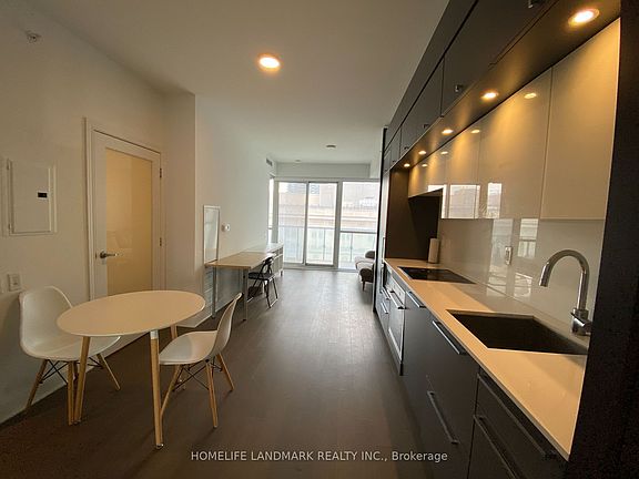 2nd image of 15 Grenville St #1101