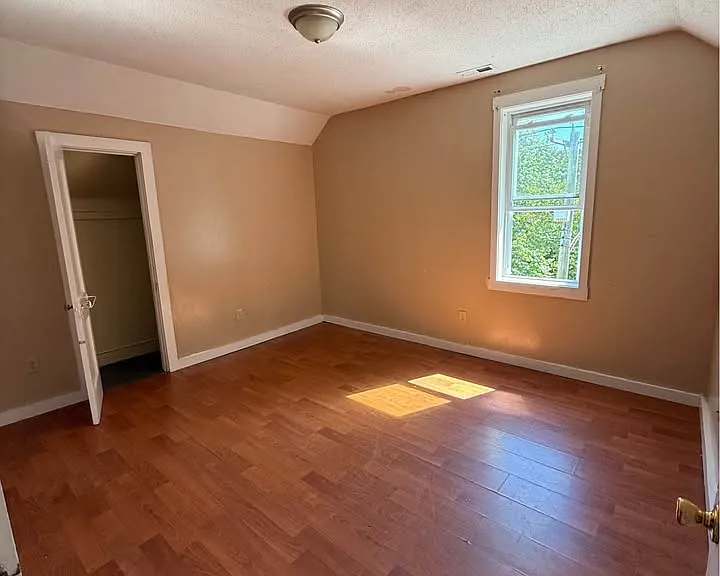 908 Winchester Ave #3 — Photo 6