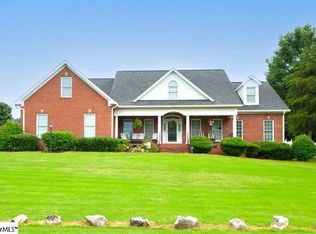 719 Brookdale Dr, Greer, SC 29651