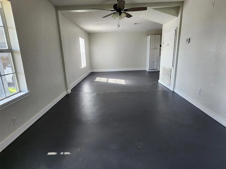 4710 Pelican St #1 — Photo 2