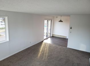 530 Avenue U APT 8, Seaside, OR 97138