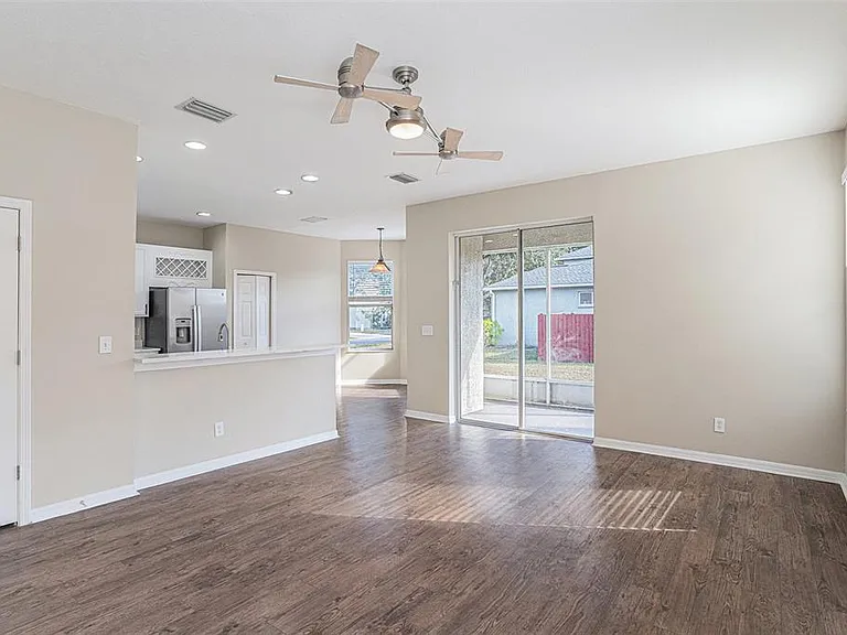 8602 Sandy Plains Dr — Photo 6