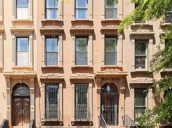 81 Hancock St, Brooklyn, NY 11216