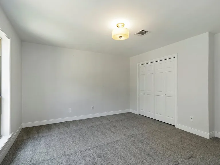 810 Herdsman Dr — Photo 27