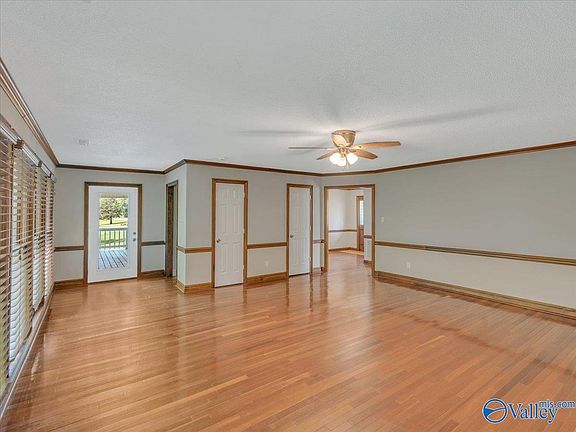 4th image of 1412 Tunsel Rd SW