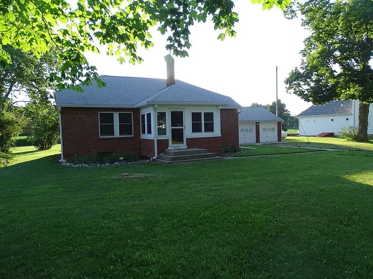 11370 Somerset Rd — Photo 2