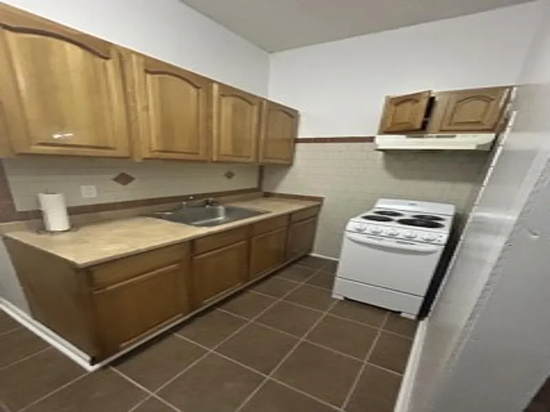 Studio, 350 sqft, $850 — Photo 4