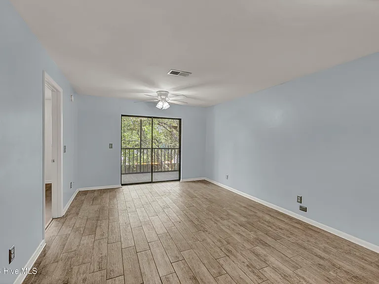 4403 Holly Tree Rd — Photo 14