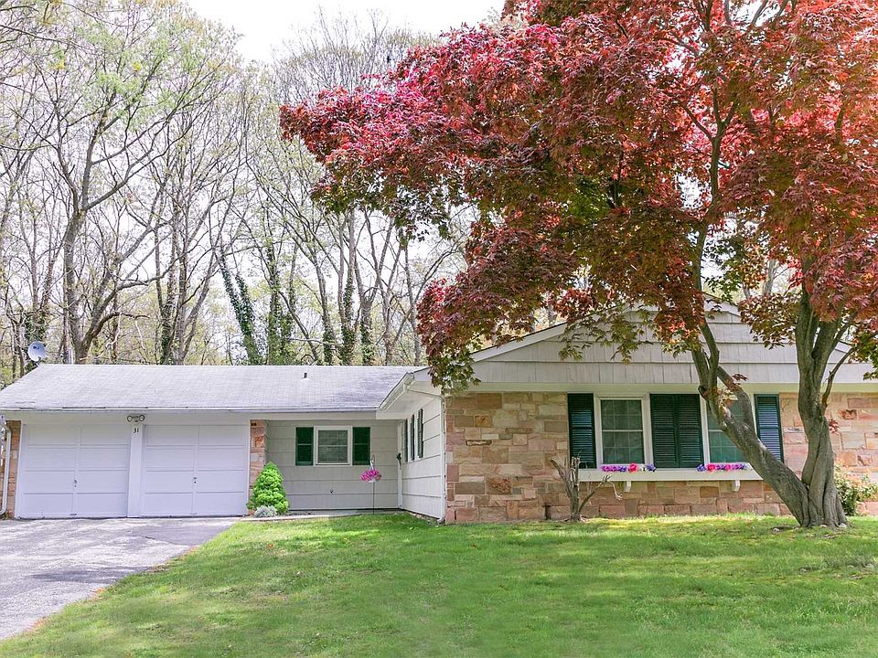 1st image of 31 Sycamore Cir