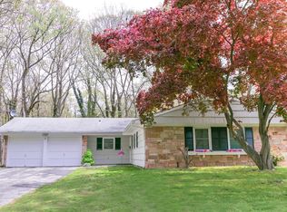 31 Sycamore Cir, Stony Brook, NY 11790