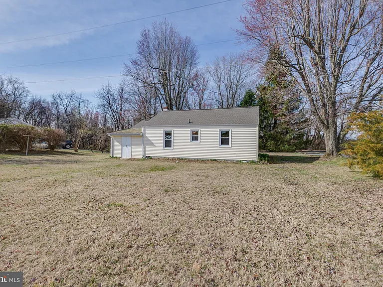4297 Lunceford Ln — Photo 6