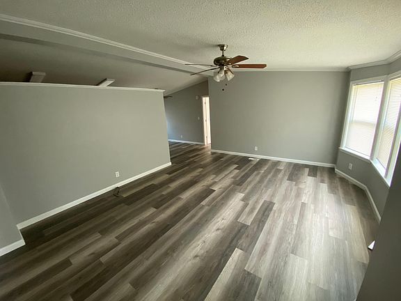 4th image of 611 Margaret Ct