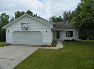 807 Morgan Dr, Belding, MI 48809