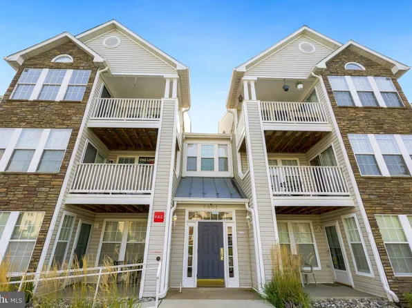 5601 Avonshire Pl APT B, Frederick, MD 21703